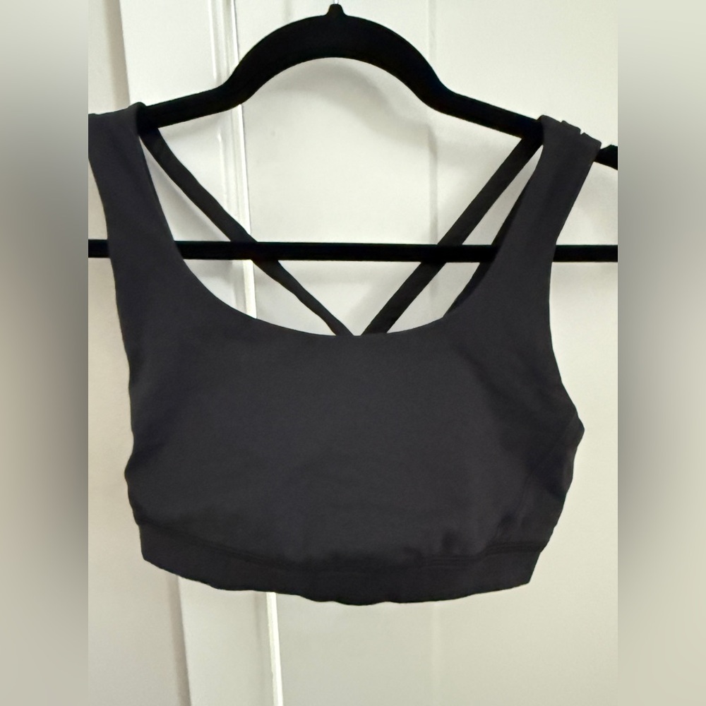 🍋Lululemon Black Strappy Sports Bra - Size 8 🍋